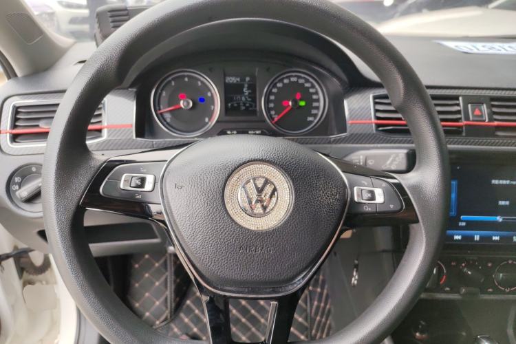 Used Volkswagen Santana 2017 Haval H9 1.6L Automatic Comfort Edition
