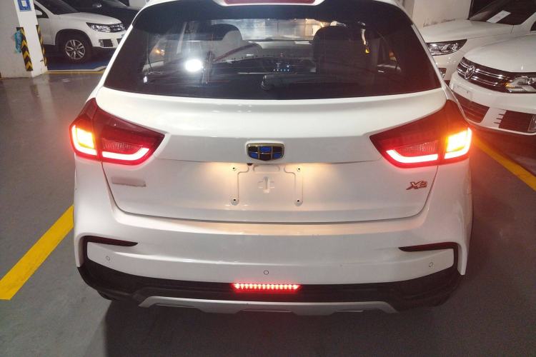 Used Geely Auto Vision X3 2019 Upgraded Model 1.5L CVT Elite Version
