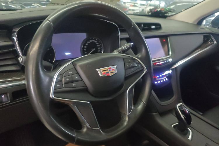 Used Cadillac XT5 2018 28T Four-Wheel Drive Luxury Model
