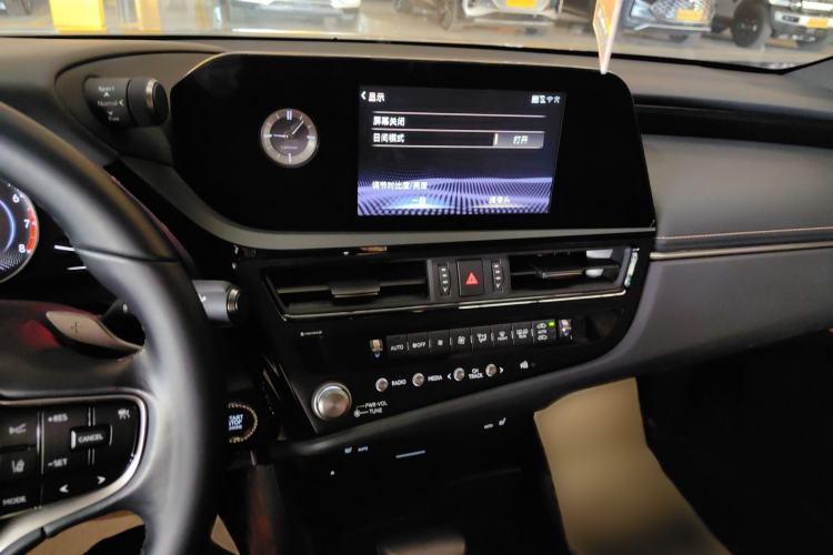 Used Lexus ES 2021 260 Excellence Edition
