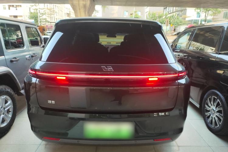 Used Li Auto L8 2023 Max model
