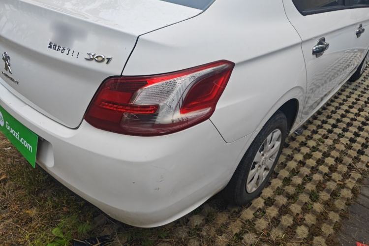 Used Peugeot 301 2016 1.6L Manual Comfort Edition
