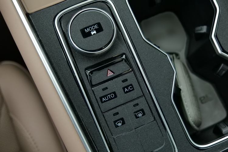 Used Chery Tiggo 8 L 2024 2.0T Two-Wheel Drive Luxury Edition 5 Seats