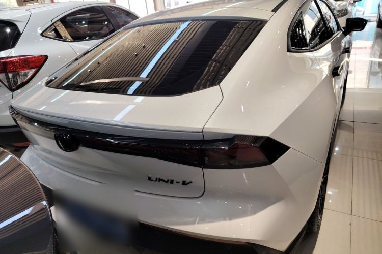 Used Changan UNI-V 2022 1.5T Prestige Version