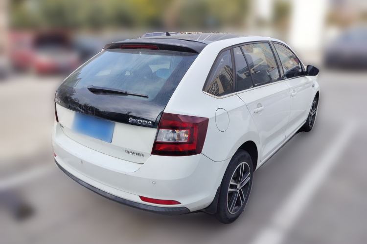 Used Skoda Rapid Spaceback 2016 1.6L Automatic Smart Drive Edition
