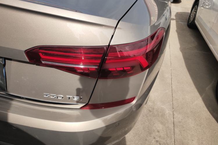 Used Volkswagen Passat 2020 330TSI Luxury Edition China VI
