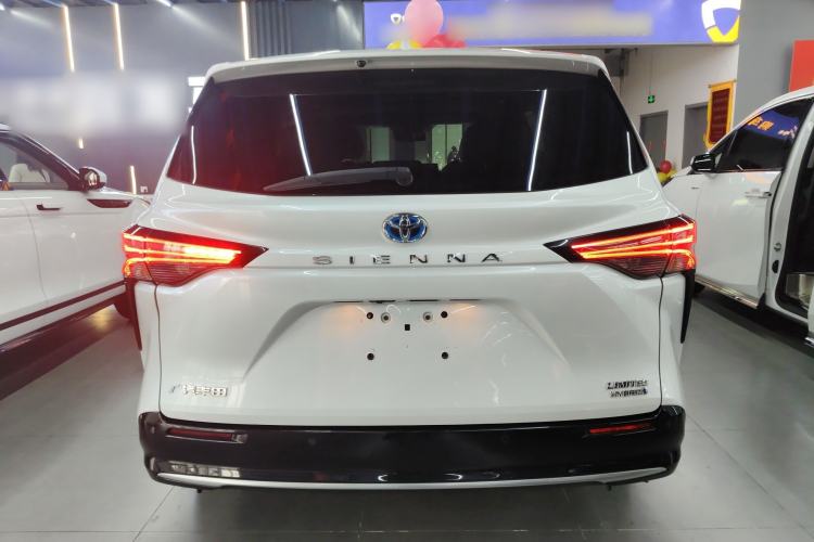 Used Toyota Sienna 2021 2.5L Hybrid Premium Edition