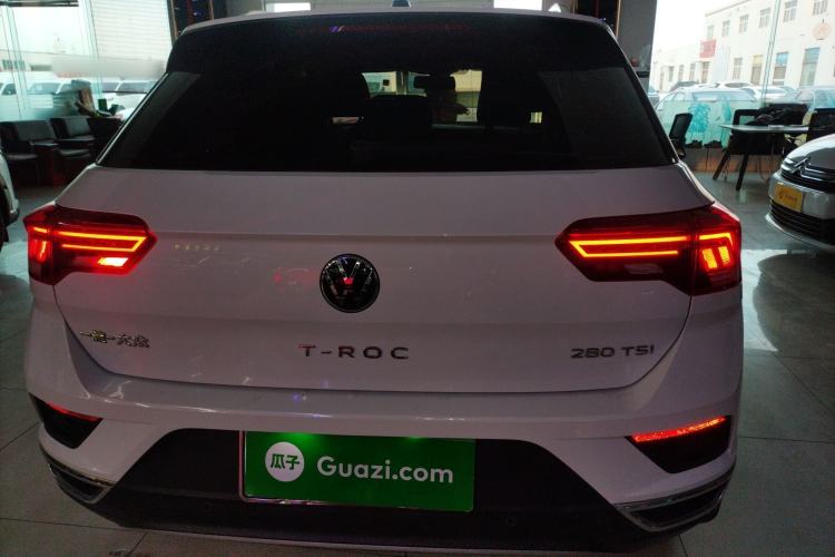 Used Volkswagen T-ROC 2021 280TSI DSG Two-Wheel Drive Comfort Connect 30th Anniversary Edition
