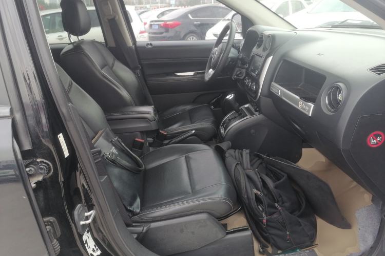 Used  Compass (Import) 2014 Revised Version 2.0L Two-Wheel Drive Elite Edition
