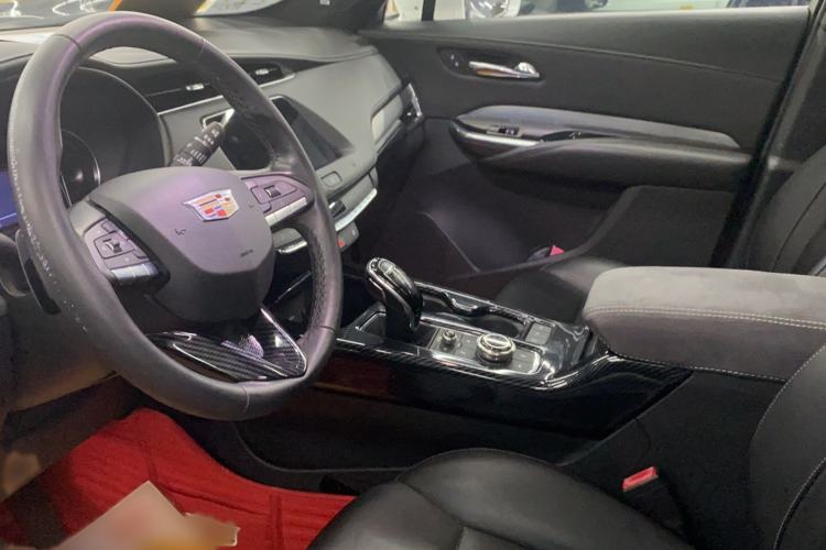 Used Cadillac XT4 2020 28T Two-Wheel-Drive Leading Version
