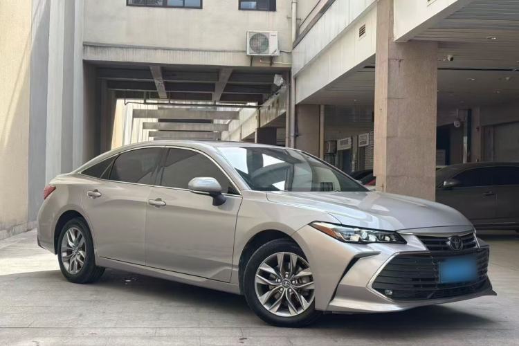 Used Toyota Avalon 2019 2.5L Ambition Version China VI Standard

