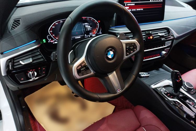 Used BMW 5 Series 2022 Second Facelift 530Li Luxury Version M Sport Package
