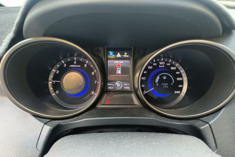 Used Changan CS75 2016 1.8T Automatic Elite Model China V Standard
