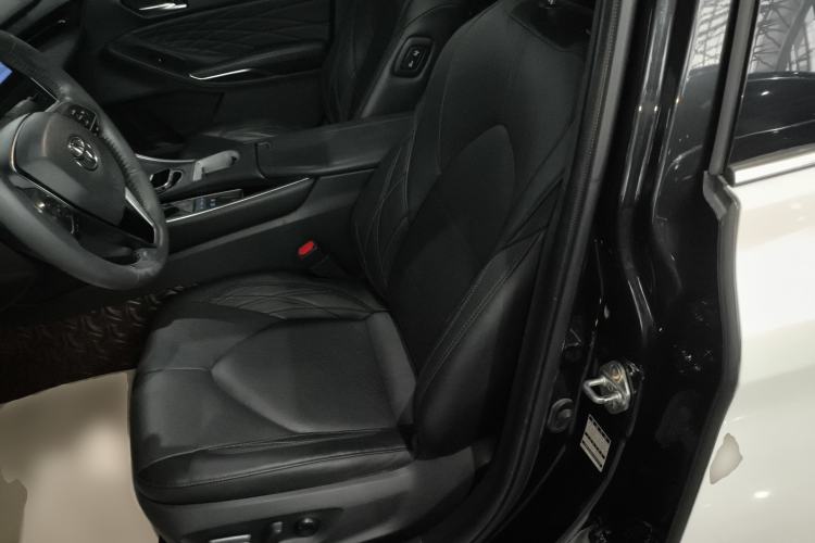 Used Toyota Avalon 2022 Dual-Engine 2.5L XLE Premium Edition
