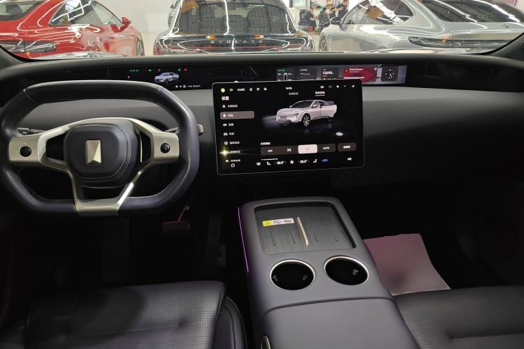 Used  07 2024 Max Extended-Range Edition
