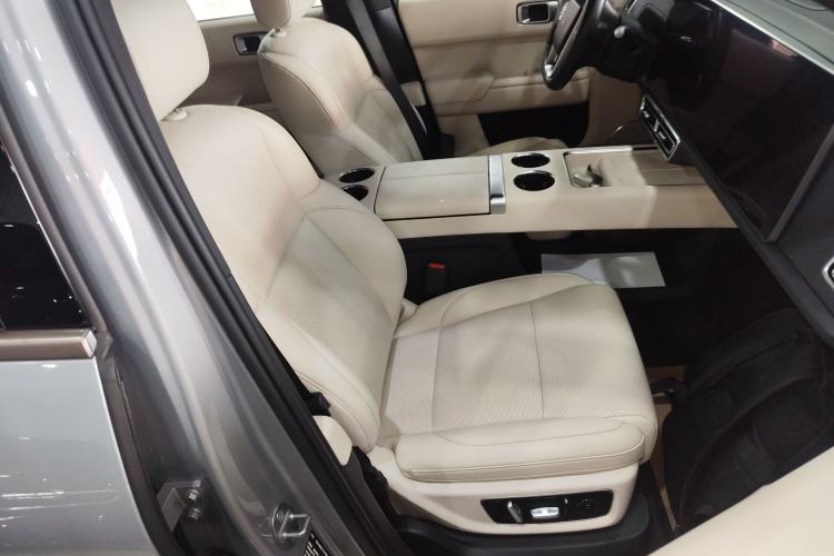 Used Li Auto L8 2023 Max model
