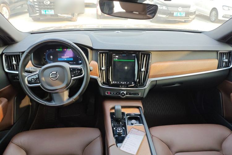 Used Volvo S90 2022 B5 Zhiyi Luxury Edition
