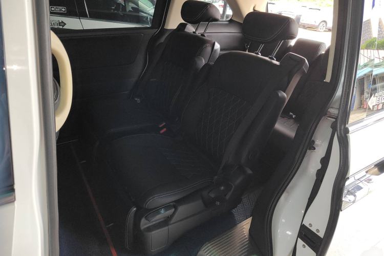 Used Honda Elysion 2016 2.4L Comfort Edition
