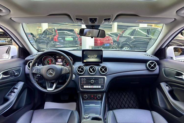 Used Mercedes-Benz GLA 2017 GLA 200 Fashion Model