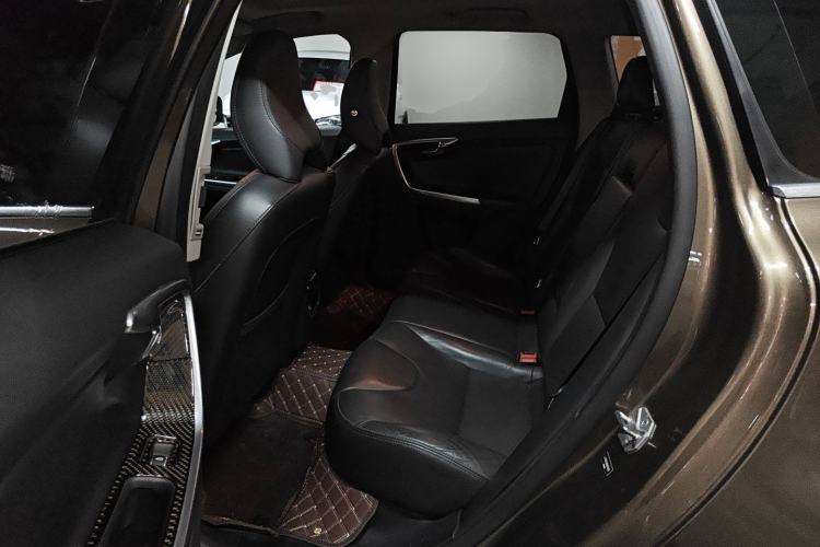 Used Volvo XC60 2017 T5 AWD Smart Upgrade Model
