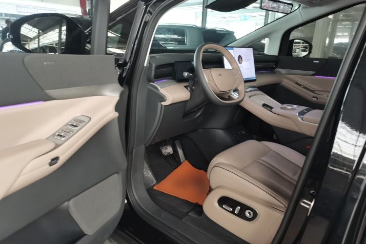 Used XPeng X9 2025 740 Ultra-Long Range Max