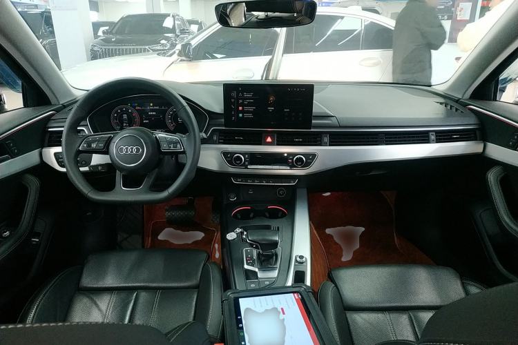 Used Audi A4L 2022 40 TFSI Luxury Dynamic Model