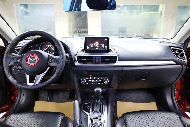 Used Mazda Mazda 3 Axela 2016 Sedan 1.5L Automatic Prestige Model
