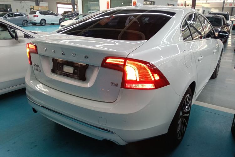 Used Volvo S60 2018 S60L T4 Smart & Ambitious Edition