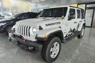 Used Jeep Wrangler 2019 2.0T Sahara Four-Door Version China VI Emission Standard