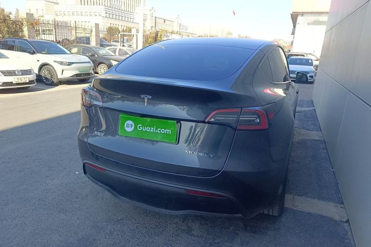 Used Tesla Model Y 2024 Long-Range All-Wheel-Drive Version