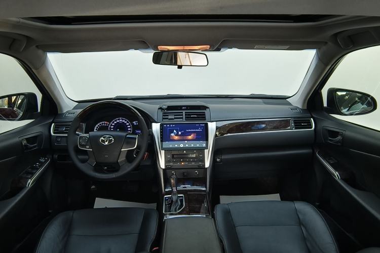 Used Toyota Camry 2016 2.0G 10th Anniversary Leading Edition
