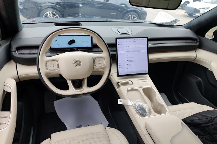 Used Nio ES6 2023 75 kWh
