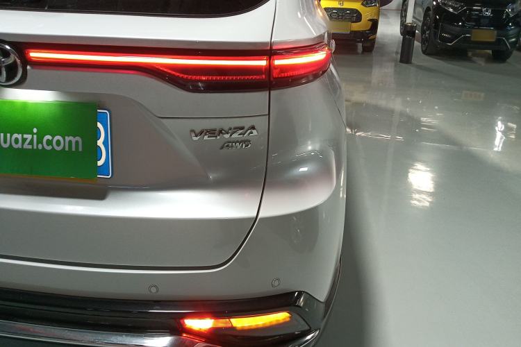 Used Toyota Venza 2022 2.0L CVT Two-Wheel Drive Prestige Edition
