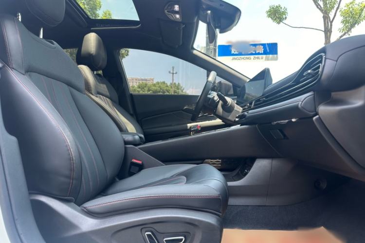 Used GAC Trumpchi EMPOW 2023 270T DCT J16 Version