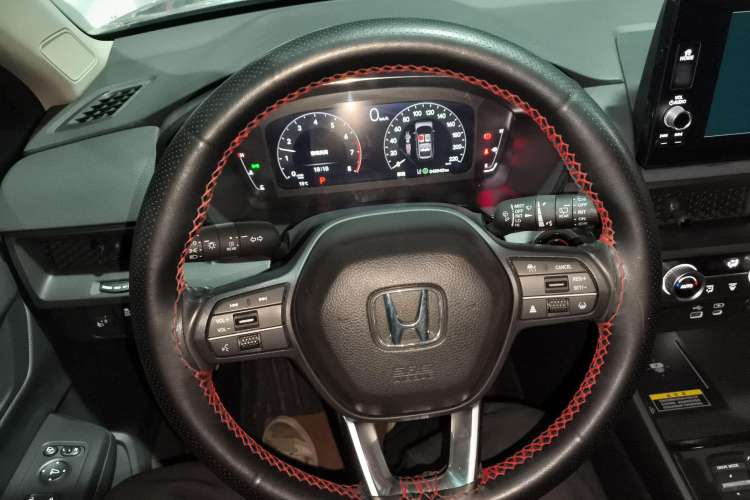 Used Honda CR-V 2023 240TURBO Two-Wheel-Drive Luxury Version 5 Seats
