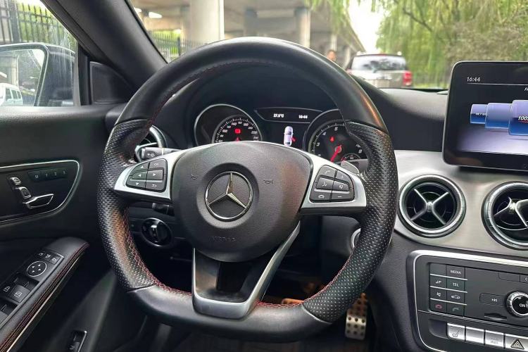 Used Mercedes-Benz CLA 2018 CLA 220 4MATIC
