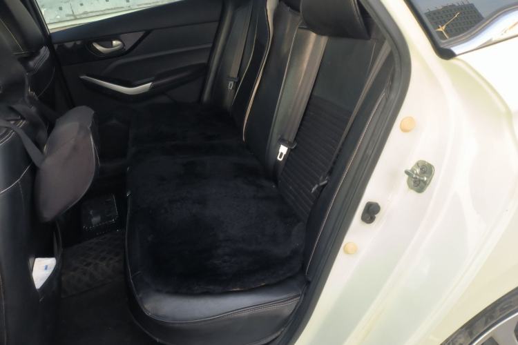 Used Venucia D60 2021 1.6L Entry Manual Comfort Edition
