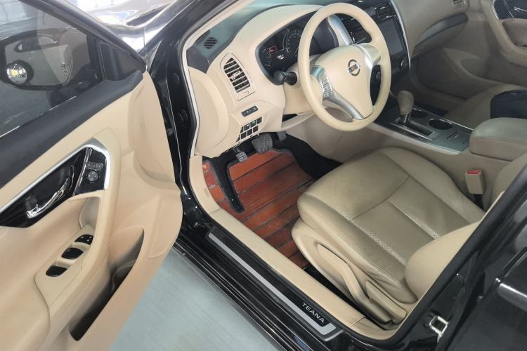 Used Nissan Teana 2016 2.0L XE Fashion Edition
