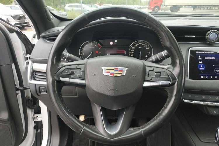 Used Cadillac XT4 2020 28T Two-Wheel-Drive Leading Version
