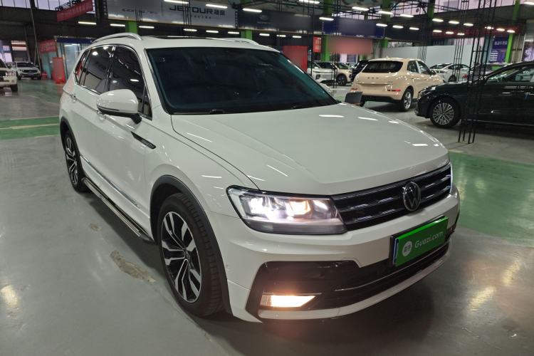 Used Volkswagen Tiguan L 2021 330TSI Automatic Two-Wheel Drive R-Line Enhanced Edition
