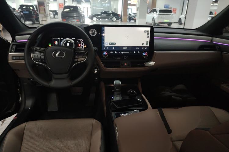 Used Lexus ES 2025 300h Deluxe Edition