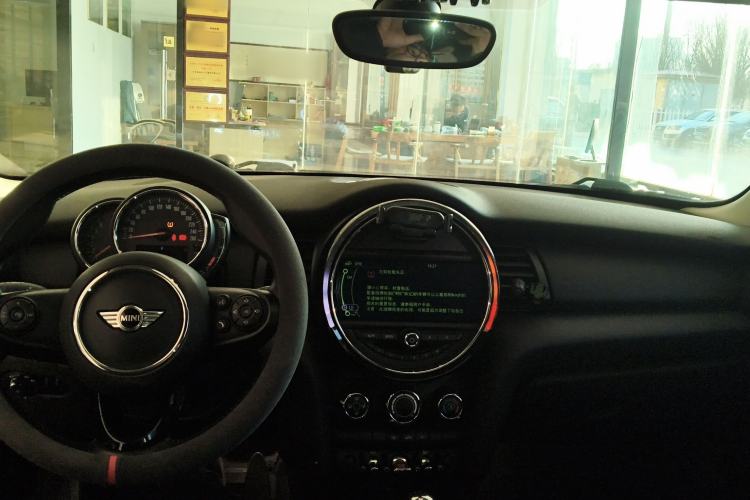 Used  MINI 2016 1.2T ONE Pioneer Edition
