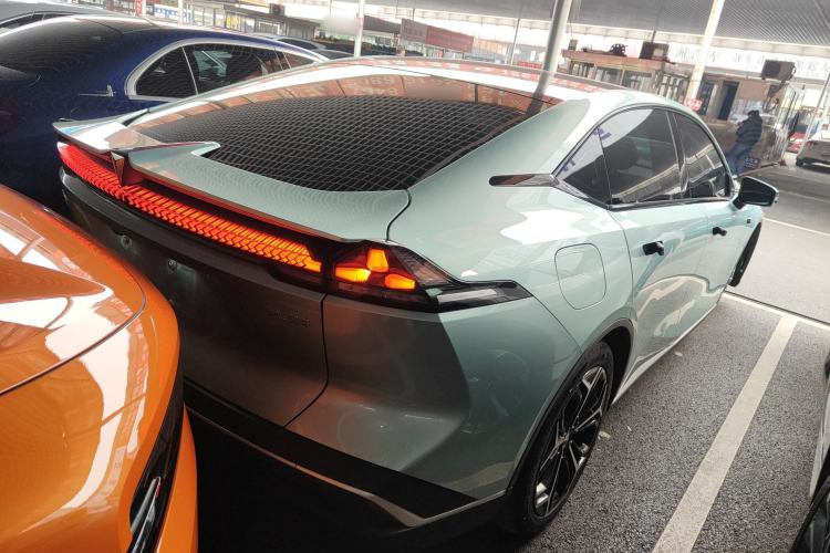 Used  SL03 2023 200Max Range-Extended Version
