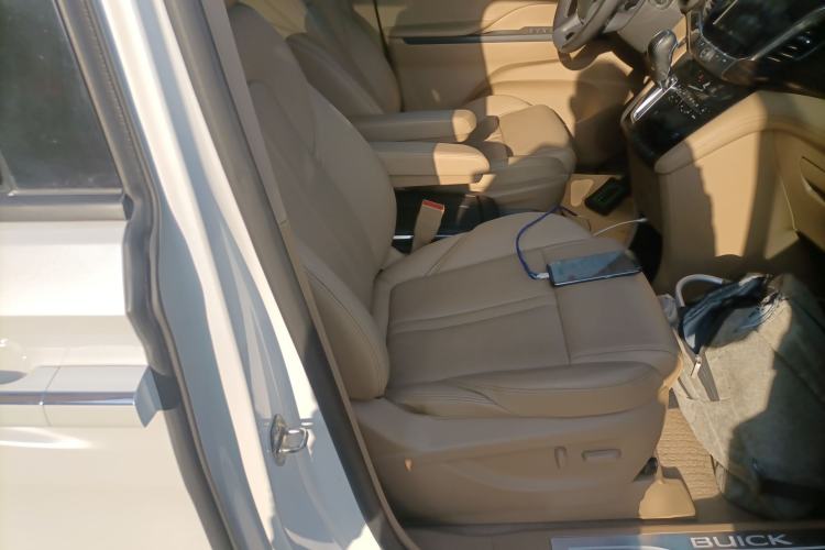 Used Buick GL8 2018 ES 28T Flagship Model China VI Standard
