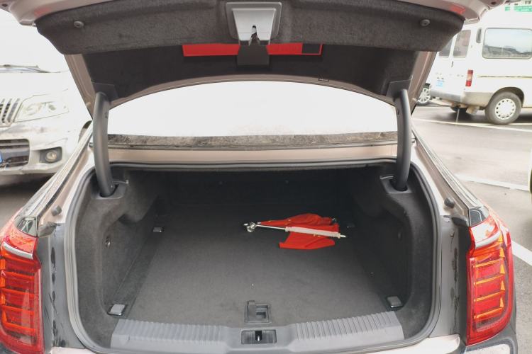 Used Hongqi H9 2020 2.0T Smart Connect Flagship Edition
