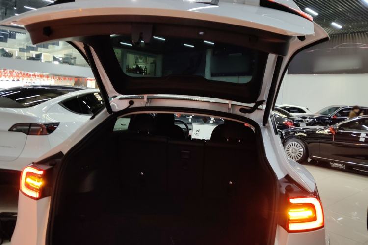 Used Tesla Model Y 2024 Rear-Wheel-Drive Version
