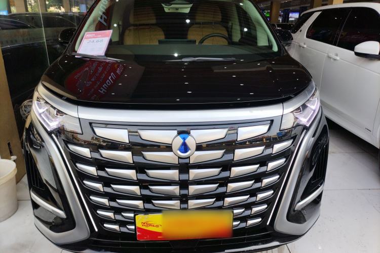 Used Denza D9 2024 DM-i 1050 Luxury Model
