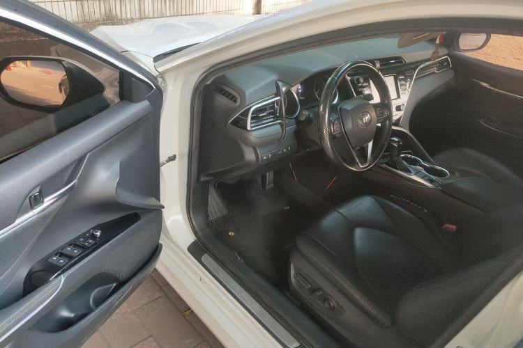 Used Toyota Camry 2018 2.0G Luxury Edition