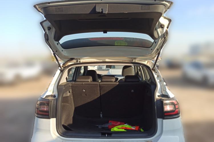 Used Volkswagen Tacqua 2021 200TSI DSG JoyConnect Edition