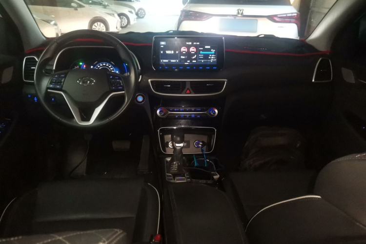 Used Hyundai Tucson 2019 280TGDi Dual-Clutch Two-Wheel Drive Fashion Edition China VI Standard
